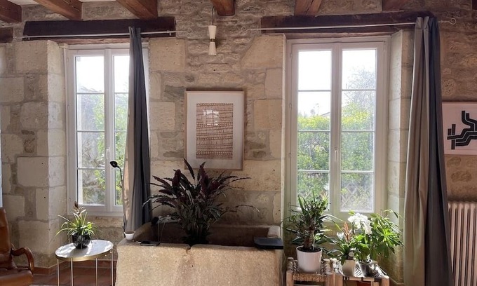 Yves Casa | 18th century post office transformed into a charming house
