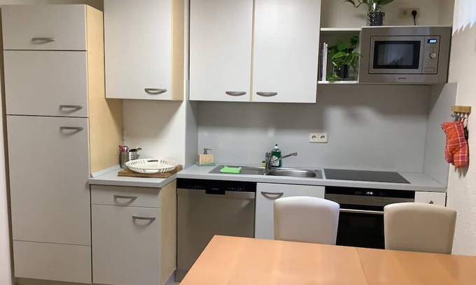 Rothhelmshausen Apartamento | Apartment "Land und Leute 1" with Private Terrace & Wi-Fi