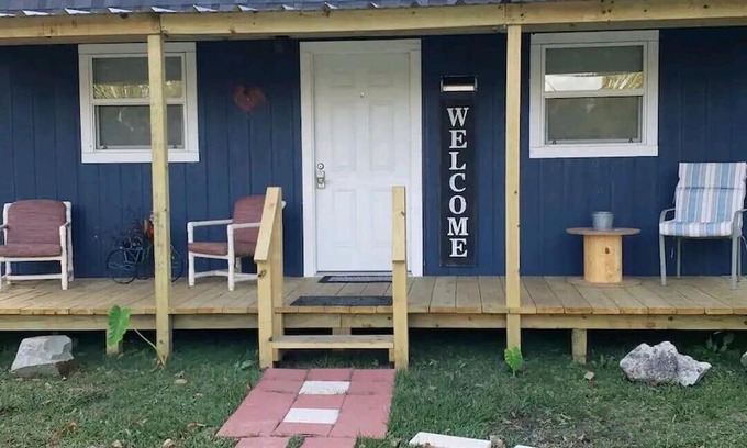 Lufkin Cabina | Blue Barn Tiny Home