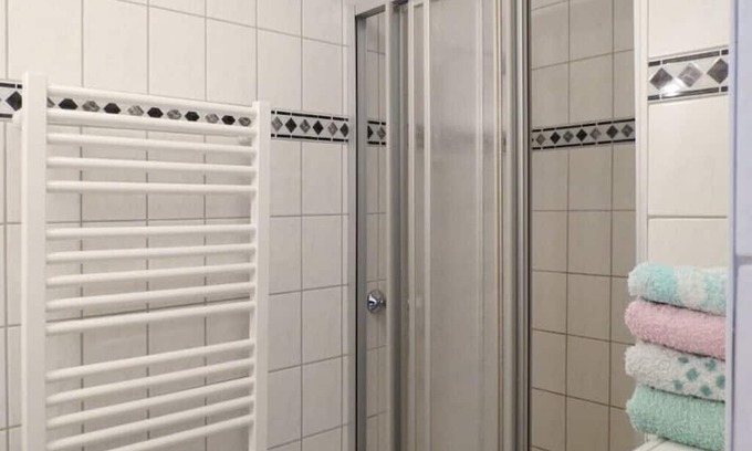 Busumer Deichhausen Apartamento | Ferienwohnung 300m vom Badestrand Entfernt. Der Erholungsort ist Kurtaxe Frei