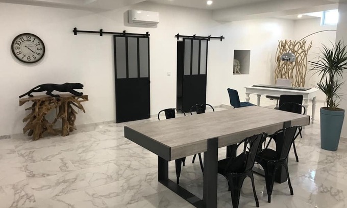 Carpentras Apartamento | Joli Appartement Type Loft, en rez de Chaussée