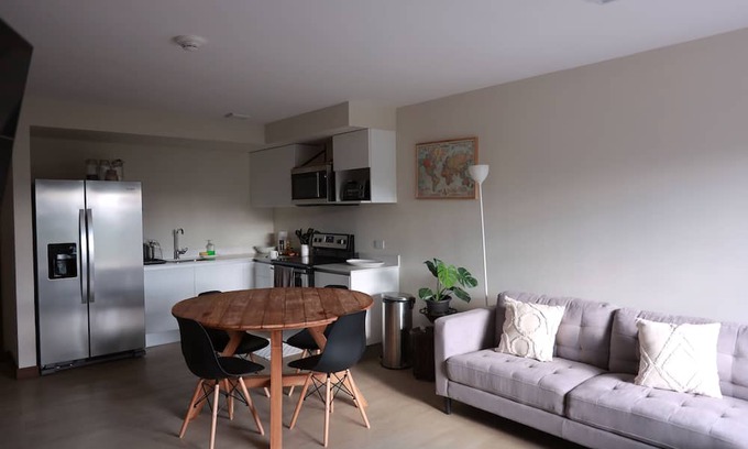 San José Apartamento | Cozy Apartment close to the nicest parts of San jose, 15 min to SJO airport