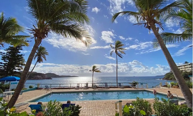 Bolongo Bay Condominio | Unbeatable views, central location, tranquil, peaceful, clean condo