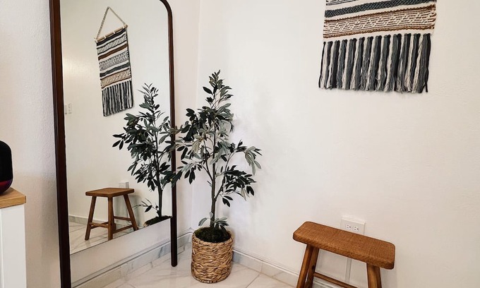Ponce Casa | Modern, Stylish & Great Location