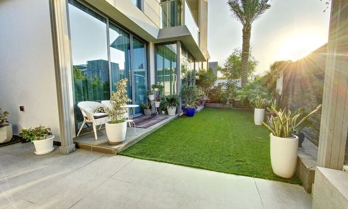 Dubai Villa | 3BR+maids villa with private garden in Jebel Ali