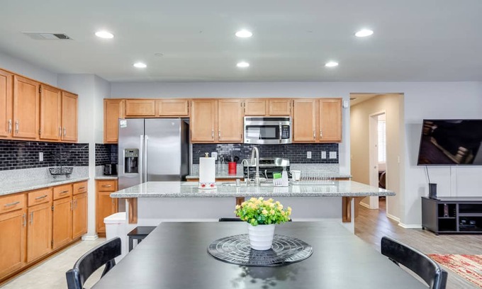 Menifee Casa | Lake Elsinore Home w/ Fenced-In Yard & Fire Pit!