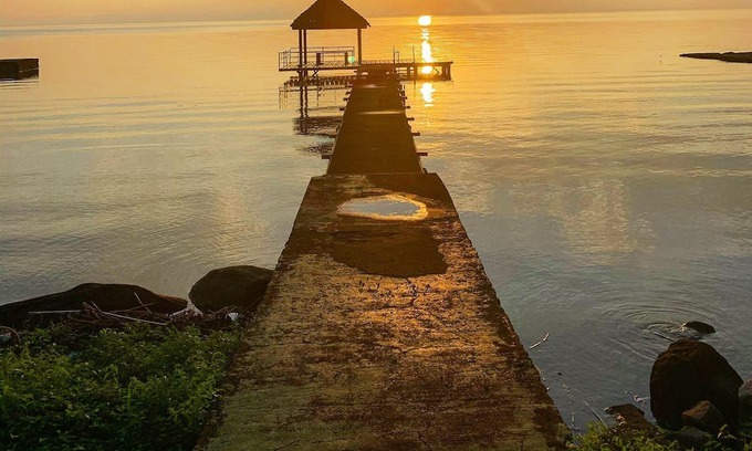 Santa Cruz Otro | Spacious rustic lakefront house overlooking Maderas volcano