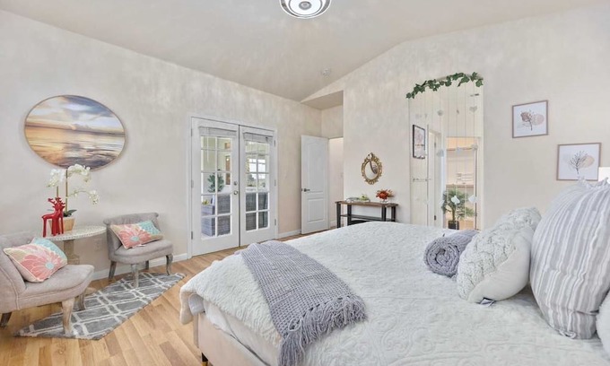 Greenacres Casa | Serene Haven Retreat on Bichester Ct #41913
