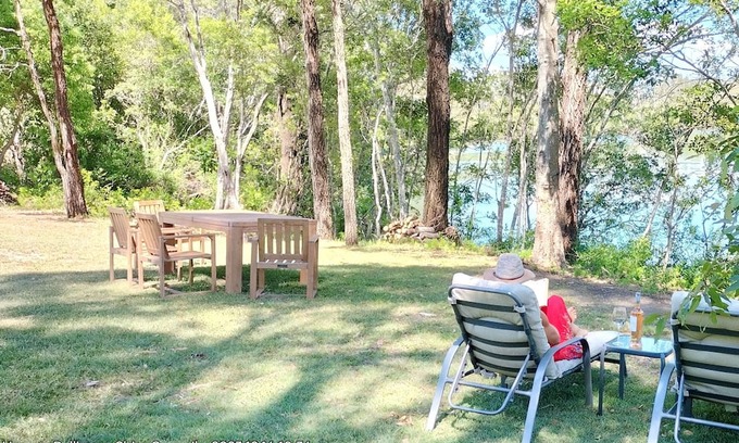 Urunga Apartamento | The Glade, peaceful studio among the trees on the river