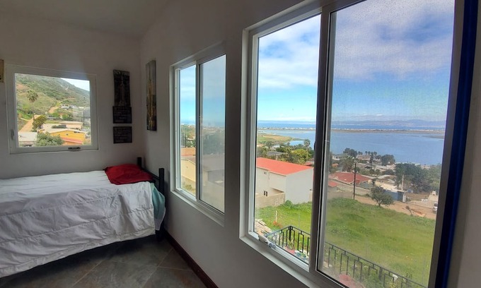 Ensenada Apartamento | Amazing view. New studio fully furnished, view to The Pacific and Ensenada.