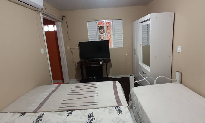 Regiao Norte Casa | Casa Fundos p 3 Pessoas com Ar-cond. Wifi Garagem Coberta Cozinha