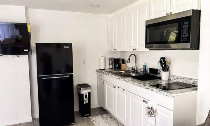 Marthas Vineyard Apartamento | Comfy Unit near Port R Beaches/ Adv. Park/