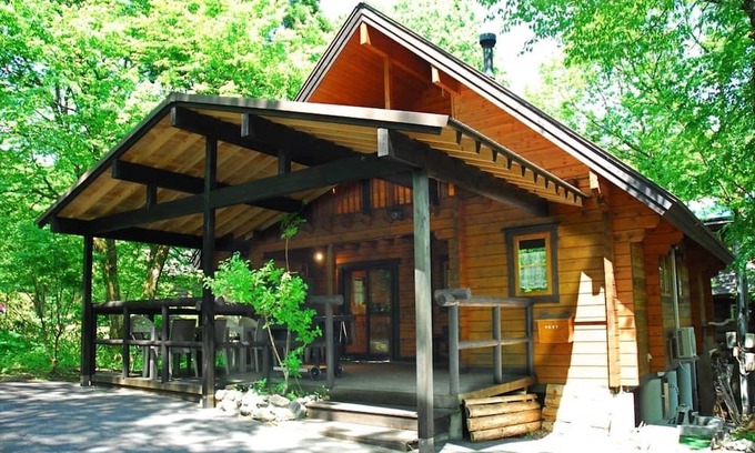 Kofu-cho Alquiler De RV | Corner log cottage 11 people Wooden deck with / Maniwa City Okayama