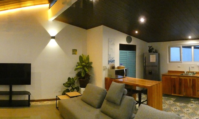 Turrialba Apartamento | Lilu Café Apartment - Hot Breakfast Included