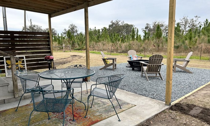 Boys Ranch Casa | NEW!!Cozy, pet friendly and close to all attractions in North Florida and S GA
