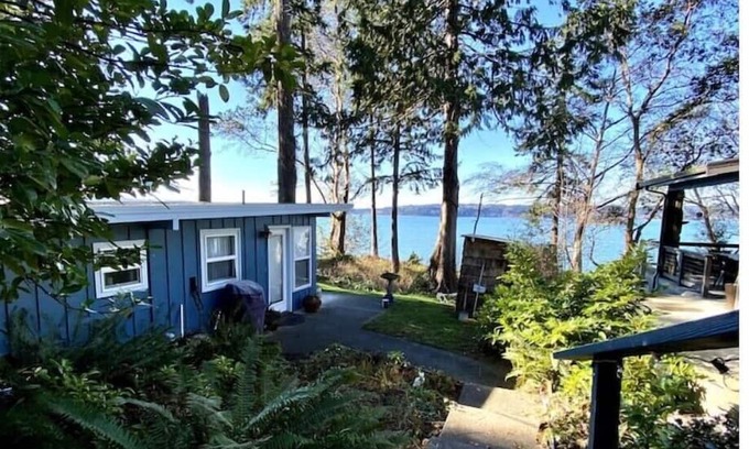 La Conner Cabina | Perfect for Tulip Festival! Sunset Oceanview Cottage