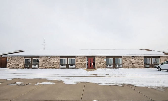 Chesaning Casa | Making The Best Memories Along The Way! Pets Are Welcome! Free Parking!