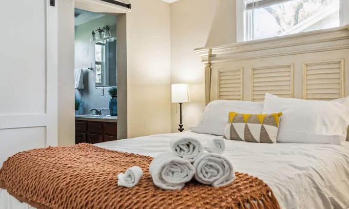 Lakeshore South Casa | Lakeshore Lush