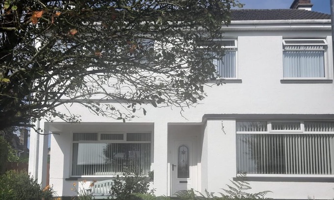 Coleraine Casa | Relaxing Family home in quiet & peaceful location.5 miles to blue flag beaches.