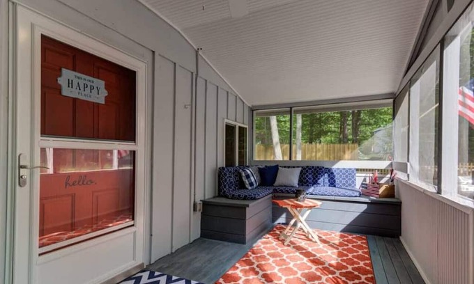 Conway Cabaña | Rustic Pet Friendly Cottage w/Private Beach Access