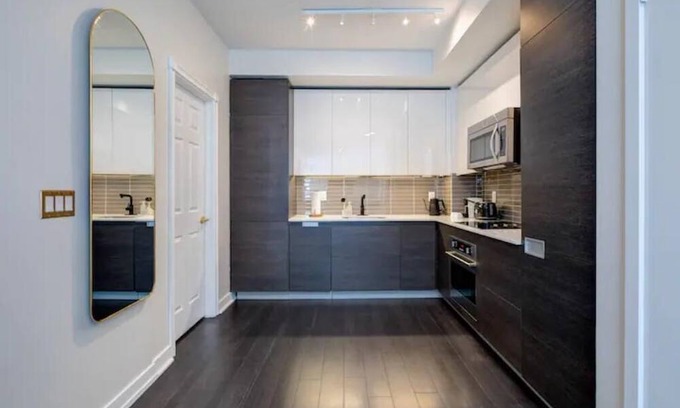 Financial District Casa | Upscale staycation in heart of Toronto with Spark Residence!