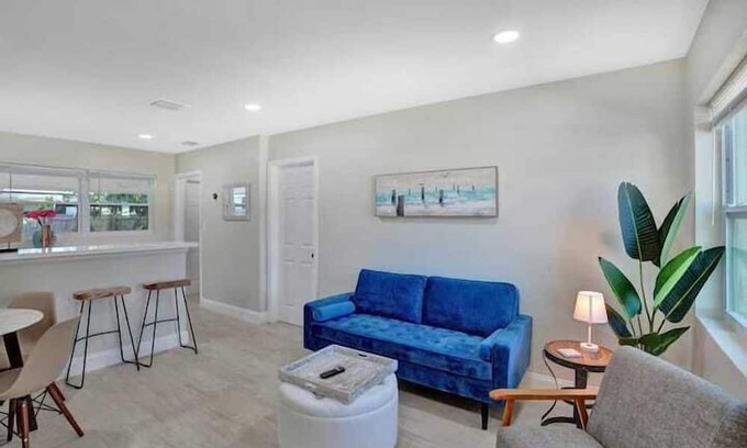 Central Oakland Park Apartamento | 2 Bedroom 825955 by Houzlet