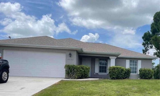 Sunshine Apartamento | 4 Bedroom 831377 by Houzlet