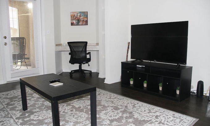 Lake Mary Apartamento | Spacious Apt in Sanford, FL, High Ceilings, Washer/Dryer w/ Patio, Pool Access