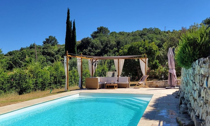La Roquebrussanne Otro | Renovated 150m² Provencal house with climatisation, pool, and garden
