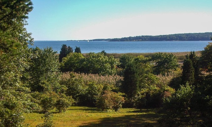 Wareham Casa | Secluded Bayview Retreat: Your Private Haven in Conservation Forest