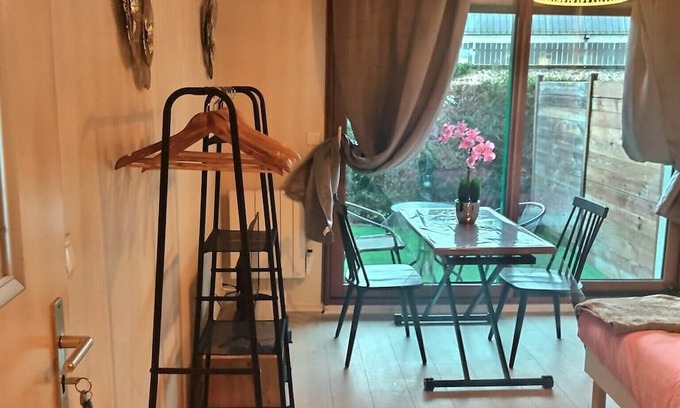 Evreux Apartamento | Appart Bourg 13, Calme, Jardin Privé, Wifi Gratuit et Proche Toutes Commodités