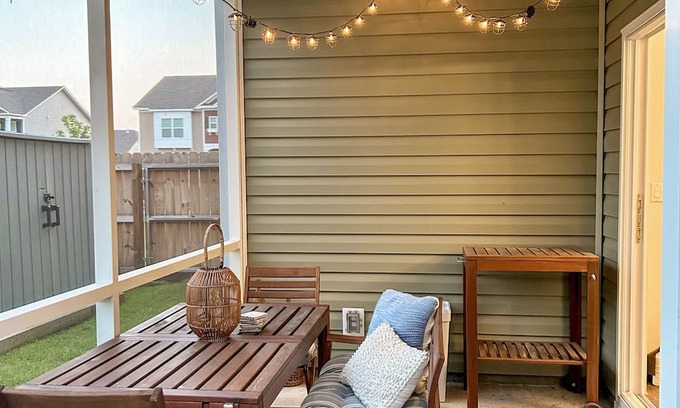 Sumter Casa | Spacious Home 5 miles from Shaw AFB w/ Pool Table, Firepit, & Screened-In Porch!
