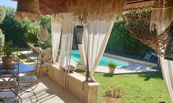 Bouillargues Casa | Charmante Maison de Village Avec Piscine