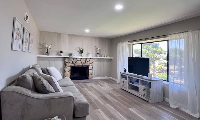 Santee Casa | Sunny San Diego Oasis