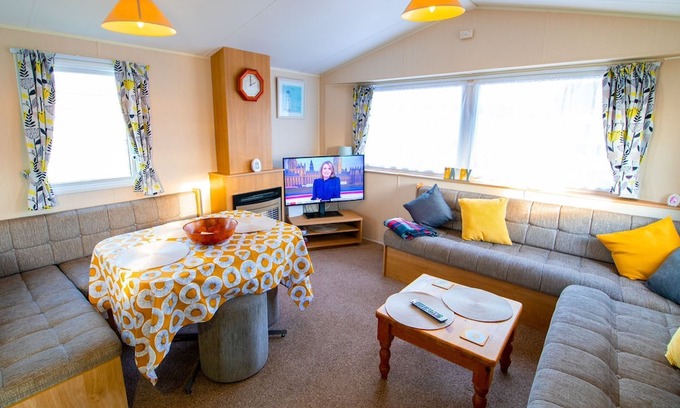 New Romney Cabaña | Willerby Etchingham ND30 3B - a caravan that sleeps 8 guests in 3 bedrooms