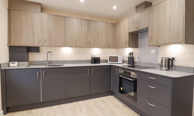 Walton on the Naze Cabaña | 21B SAVILLE ROAD, country holiday cottage in Walton-On-The-Naze