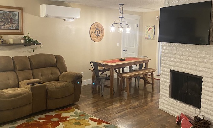 Harlow Casa | Komfy Lil' Korner