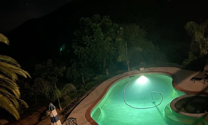 Vista Casa | New on VRBO, Superhost on Arbnb for 2 years. Spacious Private Home Vista, CA