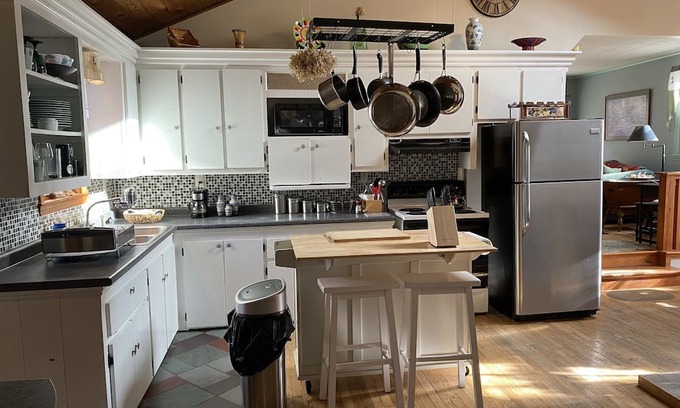 Belfast Casa | Cozy retreat in the Woods! 10 minutes to Belfast. 1 hour to Acadia. Pets OK.