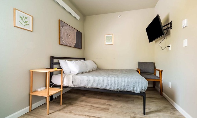 Eastside Apartamento | Guest Suites, 5 Min to Downtown