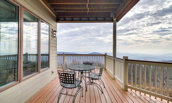 Chestnut Springs Apartamento | Massies Mill Condo: Mountain Views in Wintergreen!
