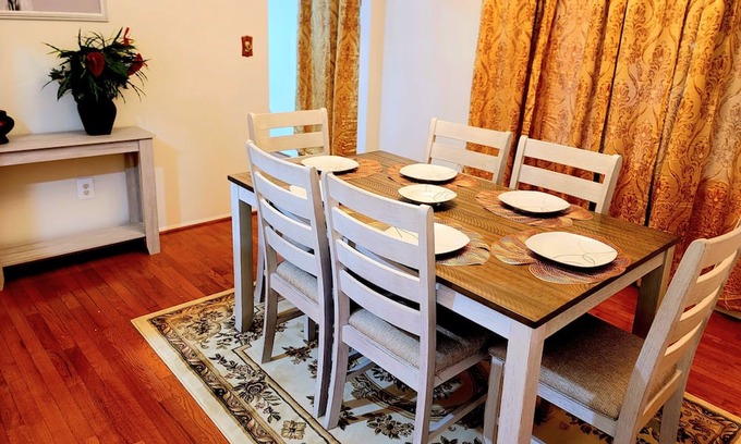 Glenarden Casa | Cozy & Beautiful 4brm SF Home, Fenced, Close to DC