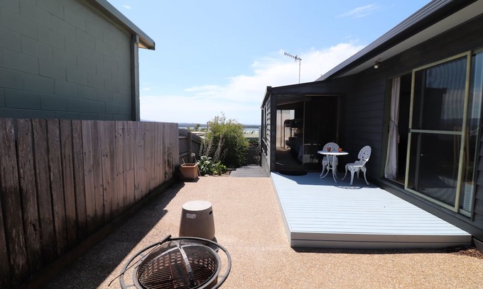 Mallacoota Casa | 26 Brady Street