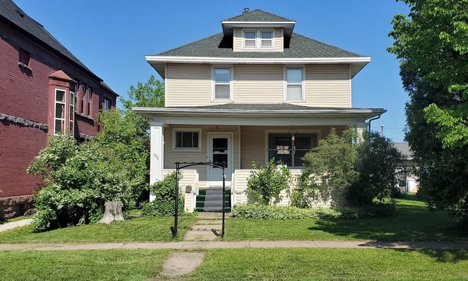 Superior Casa | Comfortable, quiet, and unique 107 year old house with a touch of heavy metal.
