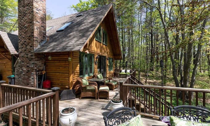 Kennebunk Cabina | Don’t forget your dogs!