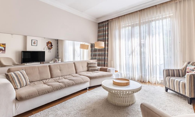 Esentepe Apartamento | Chic Flat 5 min to Kanyon Mall and Metro in Levent