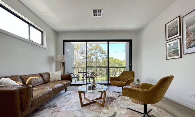 Merewether Casa | Yaringa - Brand New Property, Minutes from Merewether Beach
