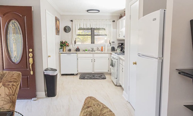 Bridge City Casa | Beautiful House near Ochsner Hospital