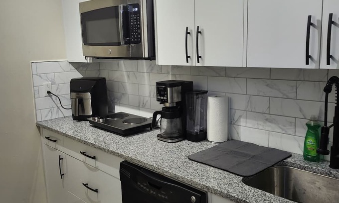 Panorama Hills Casa | Cozy 2 bed suite in calm neighborhood and dedicated parking