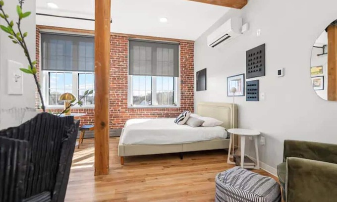 Manchester Apartamento | Artist's Retreat in Manchester, NH!